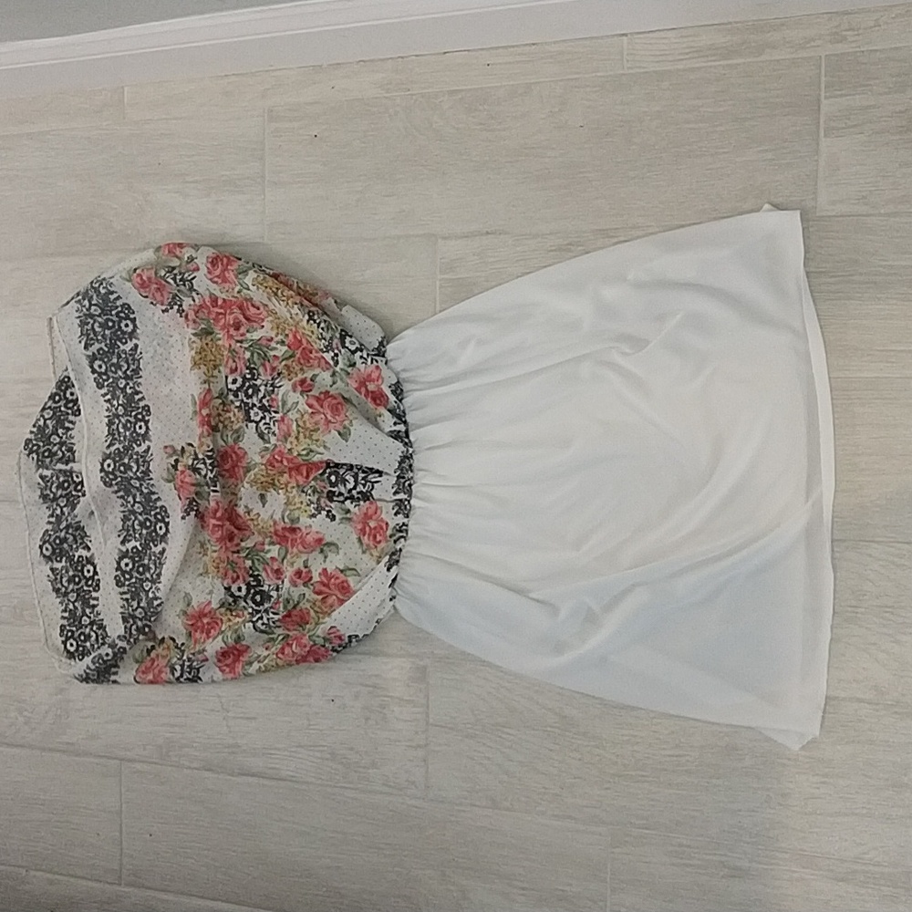 Dress - Picture 7 of 7